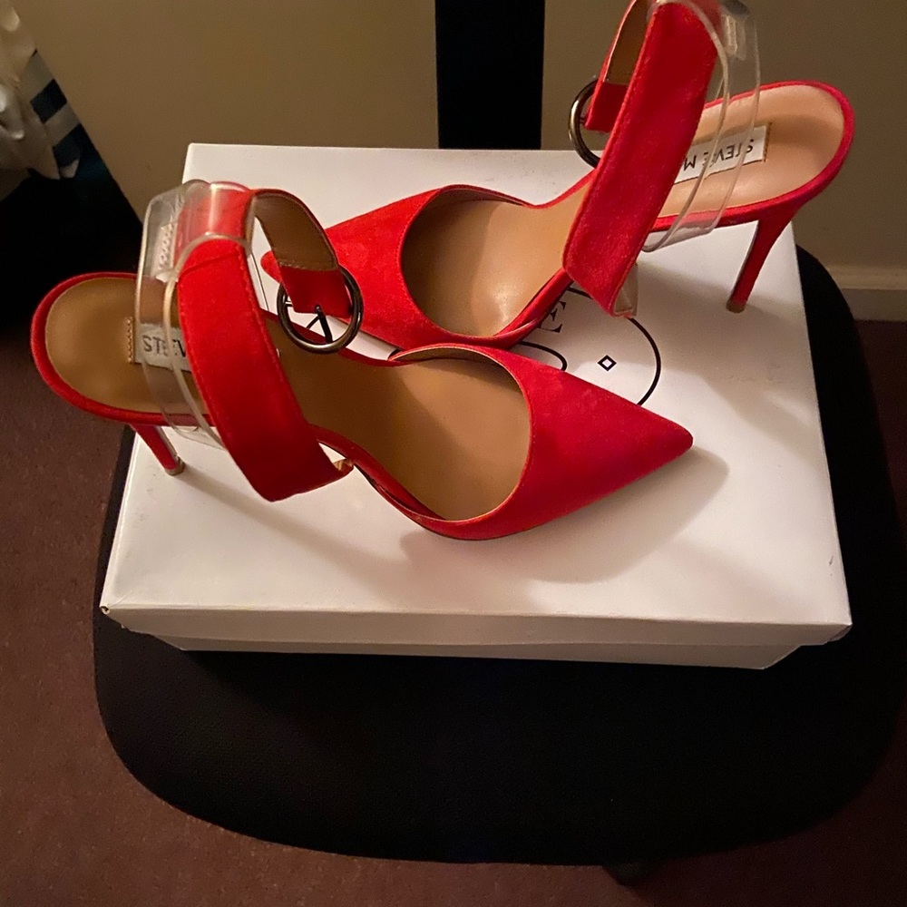 Steve Madden Red “Diva” pumps size 7 1/2